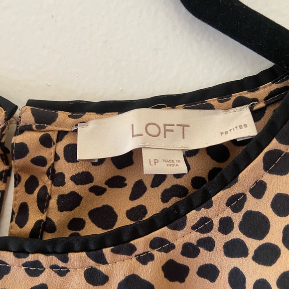 🐆 LOFT Leopard Top - Size Large Petite 🐆 - Picture 4 of 4